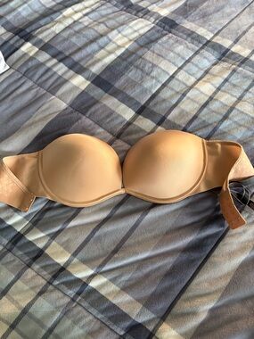 NWOT Victoria's Secret Strapless Molded Bandeau Bra in Nude